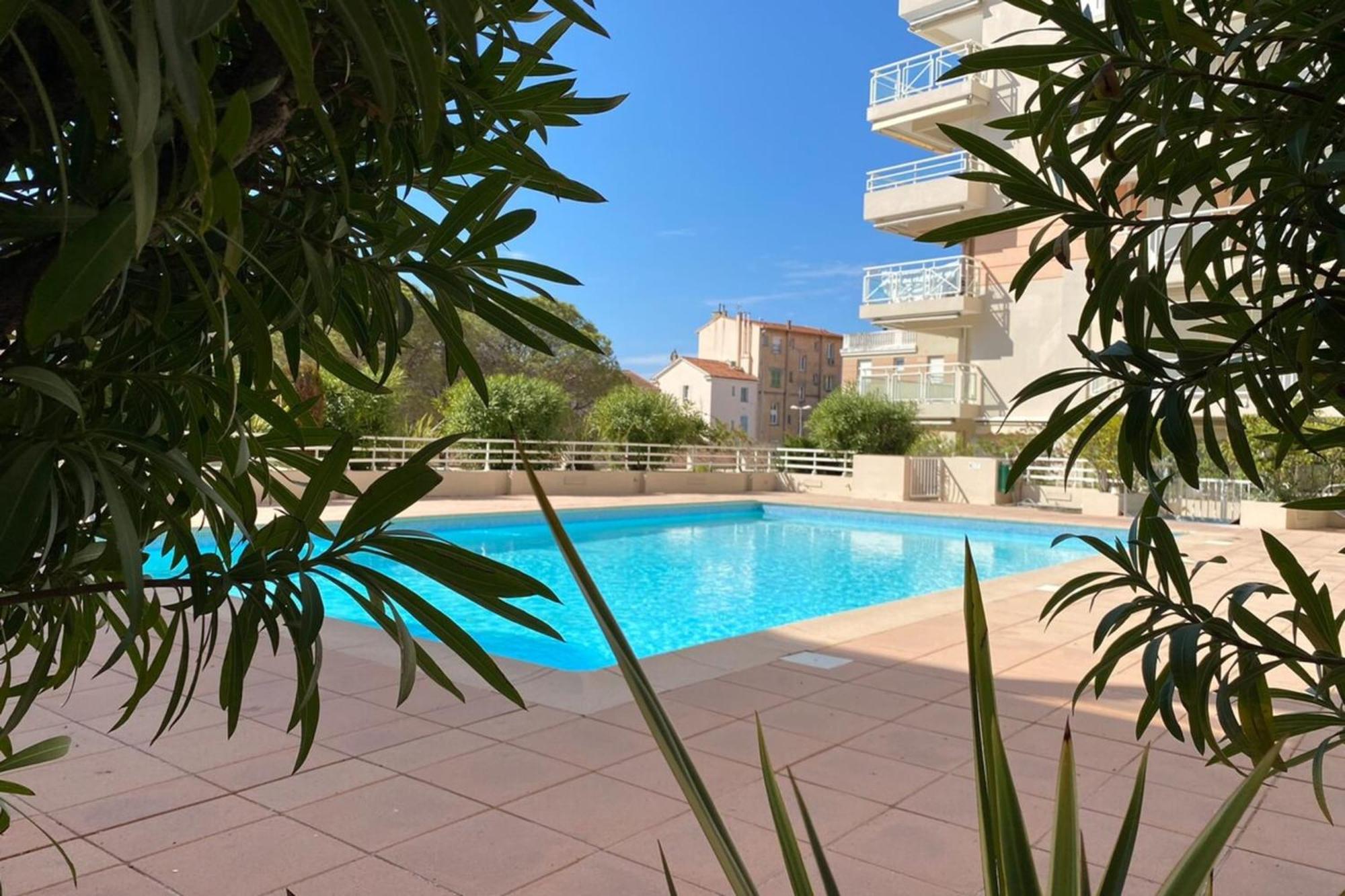 06Ai - Beautiful Renovated Studio - Sea And Pool View Vallauris Exterior foto