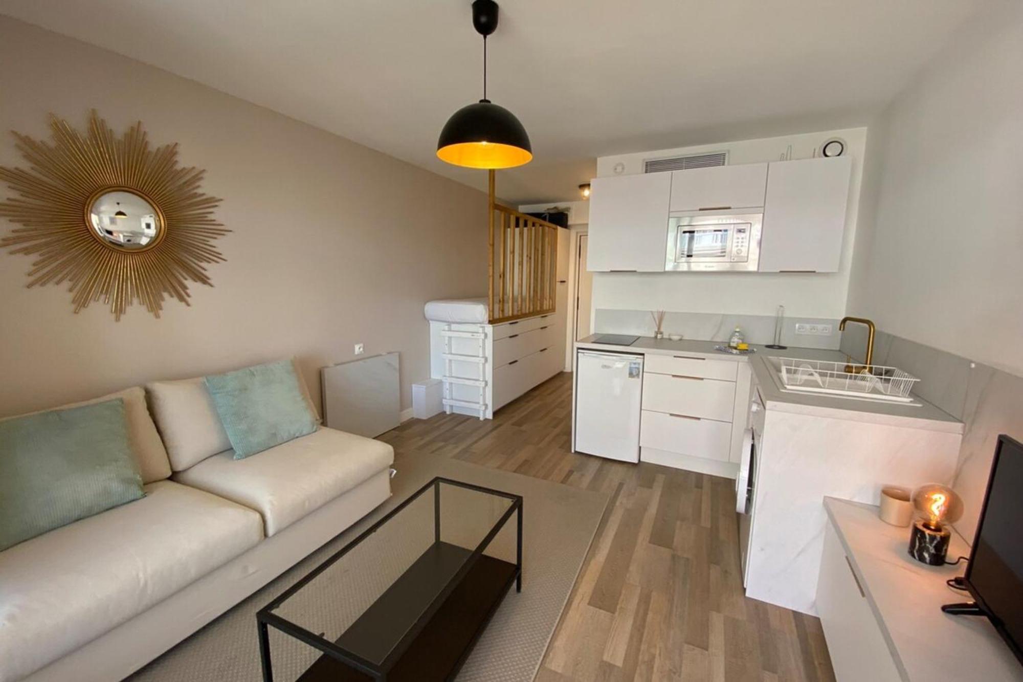06Ai - Beautiful Renovated Studio - Sea And Pool View Vallauris Exterior foto
